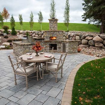 outdoor-fireplaces